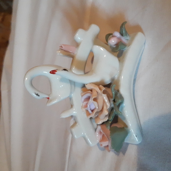 Swans on Bridge and Fence with Flowers Pastel Colors - Picture 13 of 13